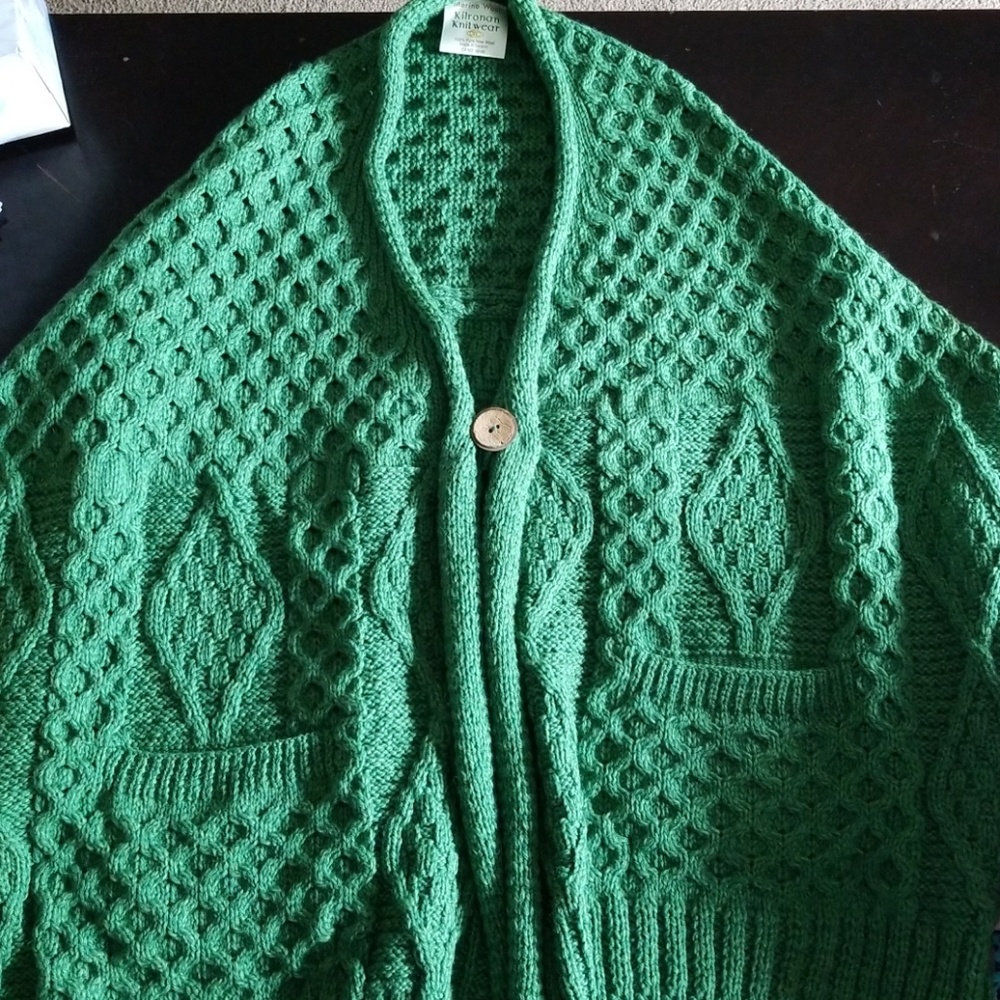 NWOT Irish Merino Wool Aran Poncho Sweater Green